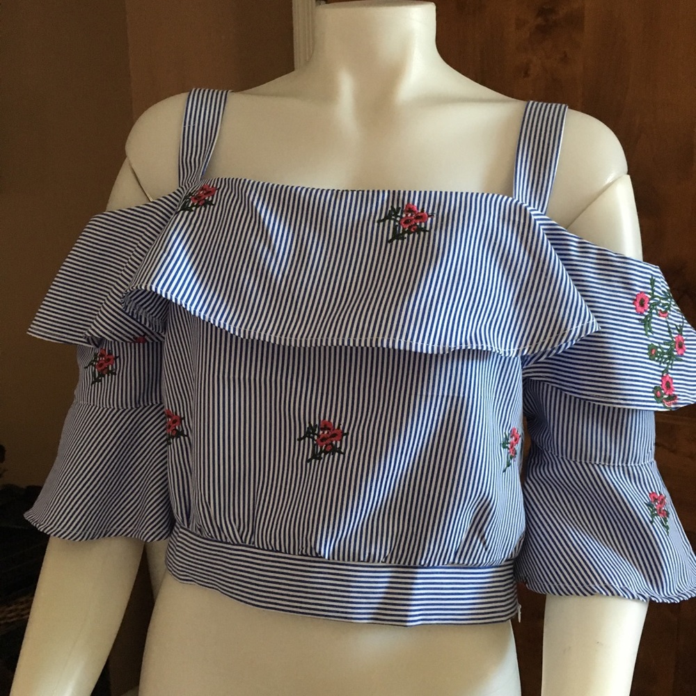 True destiny stripped crop top sz xs NWT